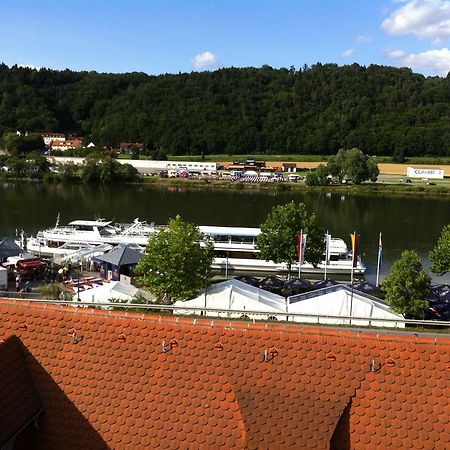 Wittelsbacher Zollhaus Hotel Vilshofen an der Donau Esterno foto