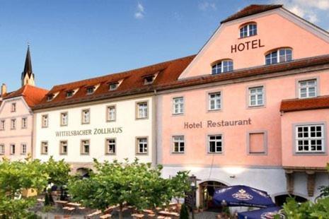 Wittelsbacher Zollhaus Hotel Vilshofen an der Donau Esterno foto